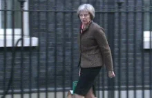 Theresa May trochę nerwowa
