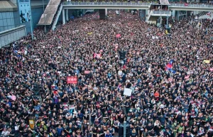 Hongkong. Wszystkie samoloty odwołane z powodu zamieszek