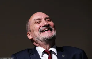 Macierewicz odlatuje i twierdzi, że Rada Europy potwierdza jego tezę o wybuchu