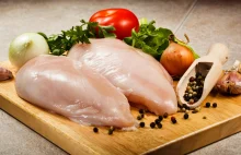 Piersi z kurczaka skażone fipronilem trafiły do sklepów w Białymstoku