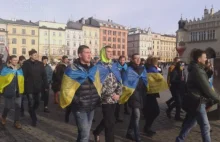 Żółto-niebieska manifestacja w Krakowie przeciwko rosyjskiej okupacji...