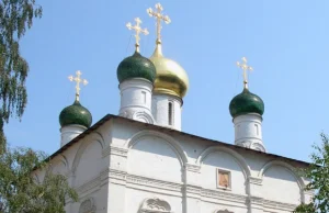 Dom publiczny w klasztorze spowiednika prezydenta Putina
