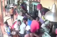 W kilka sekund muzułmańscy imigranci ograbili sycylijską restauracje (VIDEO)