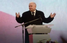 Pomnik Kaczyńskiego postawiony nielegalnie na ratuszu! Kaczyński jak nie...