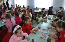 Stołówka szkolna - nowy program dla szkół to 40-minutowa przerwa obiadowa