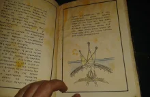 Jak mógł wyglądać bluźnierczy necronomicon z prozy Lovecrafta?