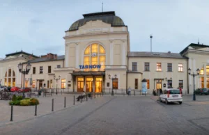 Najpiękniejszy dworzec kolejowy w Polsce znajduje się w Tarnowie - Tarnów...