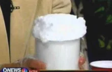 Sztuczny śnieg typu instant z poliakrylanu sodu