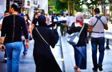 Szwajcarzy wprowadzają zakaz noszenia burki