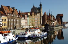 Gdańsk wstydzi się wywieszania polskiej flagi? Internauci zaniepokojeni...