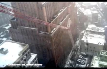 Ogromny dźwig przewraca się na ulicach Nowego Jorku. VIDEO.