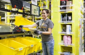 Kilkaset robotów pracuje we wrocławskim Amazonie.