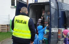 Strajk nauczycieli. W Białymstoku dziećmi zaopiekują się mundurowi