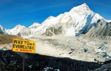 Po trzęsieniu ziemi w Nepalu najwyższy szczyt świata zmalał o 2,5 cm