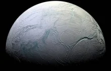 Enceladus księżyc który niesie życie.