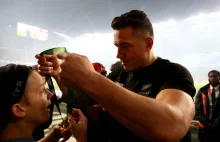 Sonny Bill Williams gives away Rugby World Cup medal