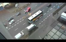 Warszawa: Niebezpieczne zachowanie kierowcy autobusu
