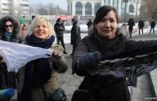 Kazachstan: protesty przeciwko zakazowi noszenia koronkowej bielizny [ENG]