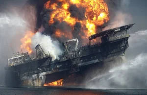 Niezwykłe zdjęcie eksplozji platformy Deepwater Horizon.
