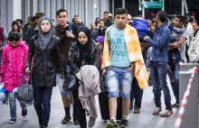 290 000 uchodźców w Niemczech jest niezarejestrowana! [DE]