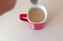 Co się stanie jeśli zamieszamy kawę w kubku z Nescafe?