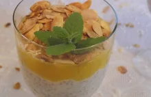 Kokosowy pudding z nasionami chia i mango