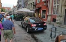 Rosyjscy dyplomaci zaparkowali przy Neptunie w Gdańsku