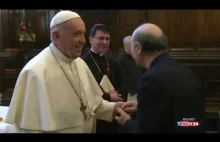 Papież Franciszek w akcji.