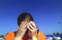 Reakcja kobiety, która zostawiła roczne dziecko w nagrzanym samochodzie