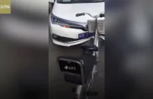 Chiński samochód i rower