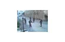 Taneczny patrol izraelskiej armii w Hebronie.