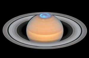 Zorza polarna na Saturnie