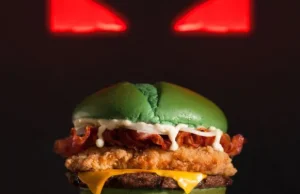 Burger King stworzył zielonego burgera na Halloween. Powoduje koszmary senne.