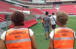 Nietypowy sposób na powstrzymanie stadionowych chuliganów w Brazylii [ENG]