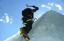 70-letni alpinista przeżył tydzień w lodowej szczelinie