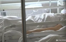 Staruszkowie podrzucani do szpitala, bo rodzina chce wyjechać na wakacje