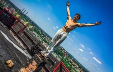 To nie fotomontaż! Industrialny Tarzan wspina się na szyb kopalniany w Bytomiu