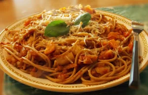 Przepis na spaghetti wegetariańskie alla bolognese