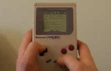 Gameboy z wgranym facebookiem!