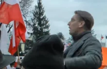 Lis pieje. I to na demonstracji. Myślałby kto?;) [video