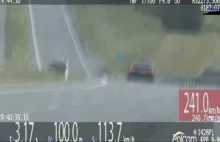 Pirat drogowy w BMW jechał ponad 240 km/h [wideo]