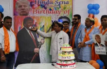 Donald Trump i impreza urodzinowa w wykonaniu jego hinduskich fanów