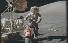 NASA wrzuciła do sieci tysiące zdjęć z misji Apollo