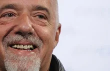 Paulo Coelho internauci kpią z jego osoby.