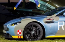 Aston Martin Vantage V12 jak Spitfire