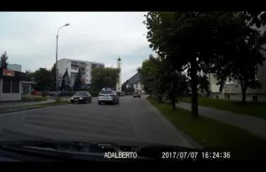 Passat i policja na sygnale.