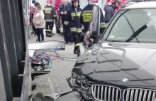 Wypadek w Kielcach. Pijany mężczyzna wjechał w przystanek
