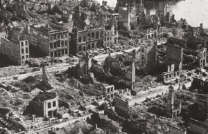 Zniszczony Gdańsk po przejsciu frontu w 1945 roku