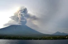 Kontynuacja erupcji wulkanu Agung
