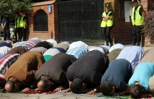 Propaganda islamska za publiczne pieniądze.